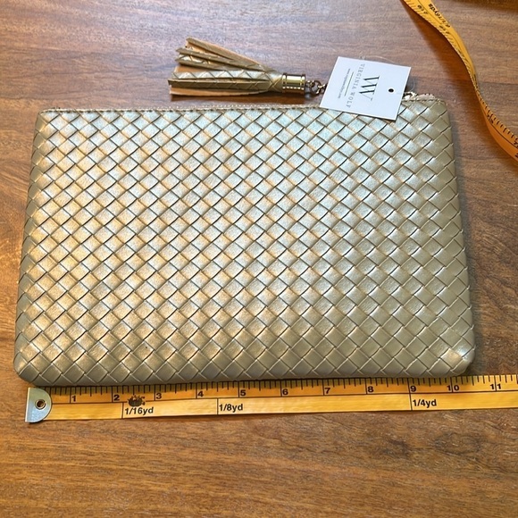 NWT VIRGINIA WOLF Mimi Curateur Clutch - Gold Vegan Metallic Leather‎ - Picture 8 of 10